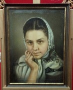 Портрет девушки . 